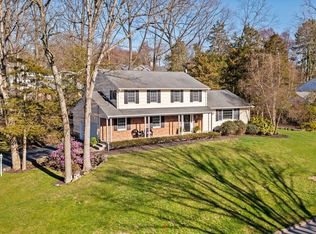 36 Powder Horn Dr, Wayne, NJ 07470