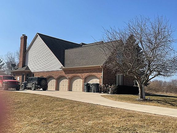 4 car attached garage