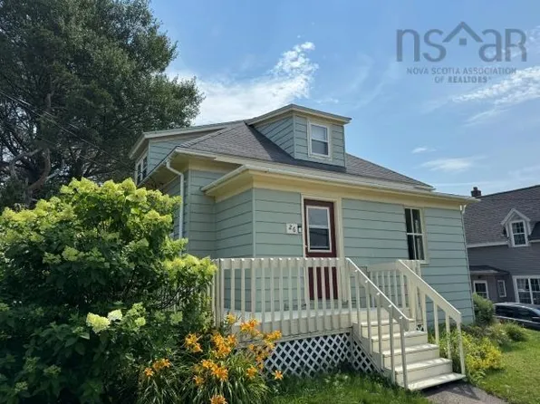 26 Pitt St, Pt Hawkesbury, NS B9A 2T3