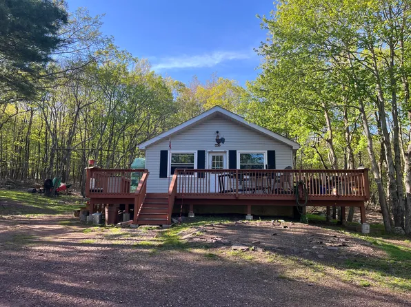 71 Blairwood Ln, Albrightsville, PA 18210