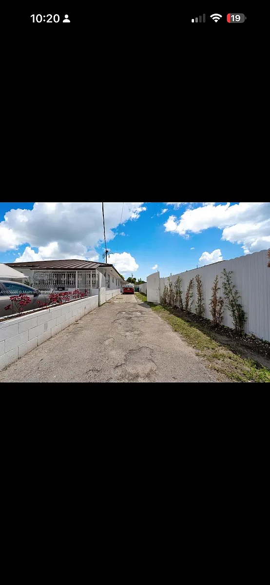 Building Photo - 3132 NW 27th St #1