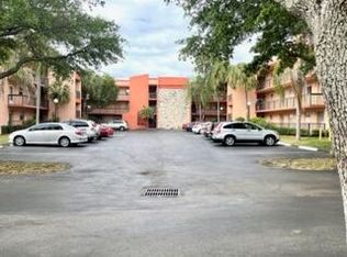 3100 Holiday Springs Blvd APT 203, Pompano Beach, FL 33063