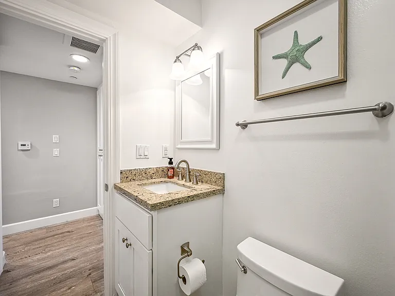 5306 Seashore Dr — Photo 10