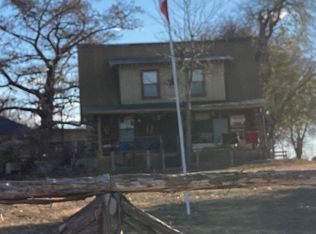 102 Crossing St, Center Pt, TX 78010