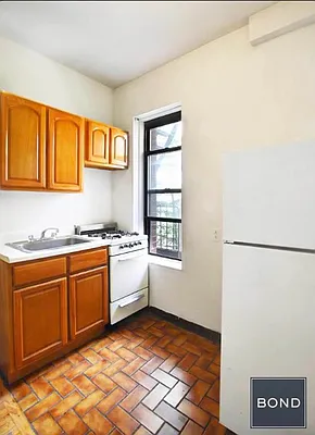 Rented by Bond New York | media 8