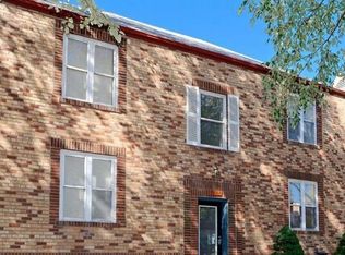6953 Chippewa St APT 2E, Saint Louis, MO
