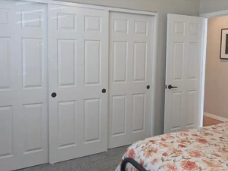 708 Asilo St — Photo 13