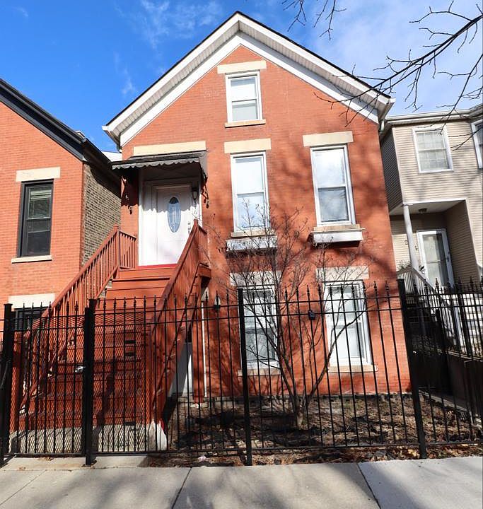 1st image of 2316 W Melrose St #1