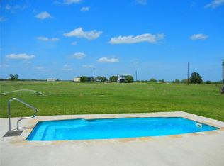 6562 Us Highway 90a E, Hallettsville, TX 77964
