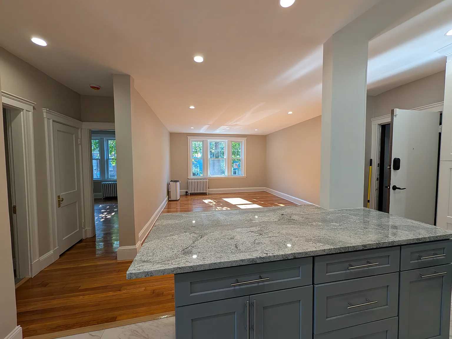 1 bed, 660 sqft, $2,800 — Photo 3