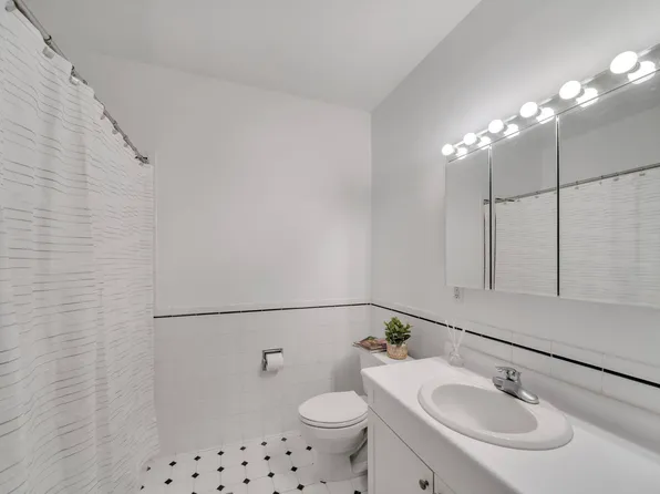 1500 Hudson Street image 27 of 27