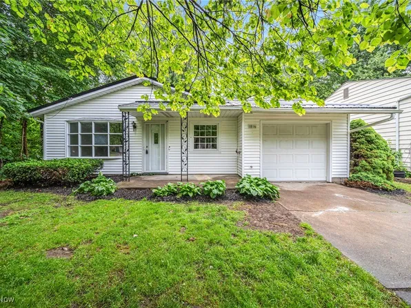 1816 Red Bird Rd, Madison, OH 44057