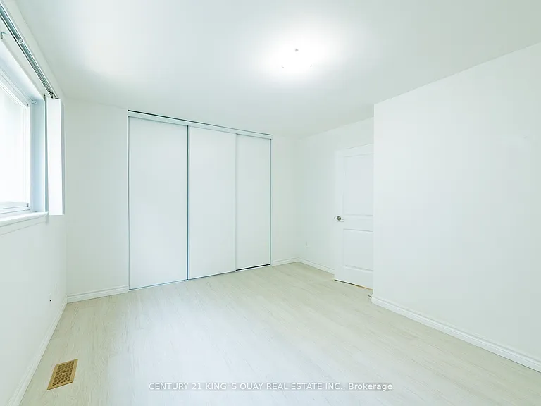 44 Chester Le Blvd #32 — Photo 21