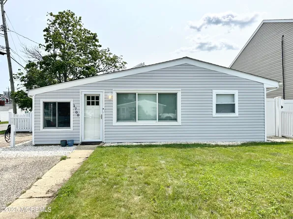 1700 Binnacle Road, Forked River, NJ 08731