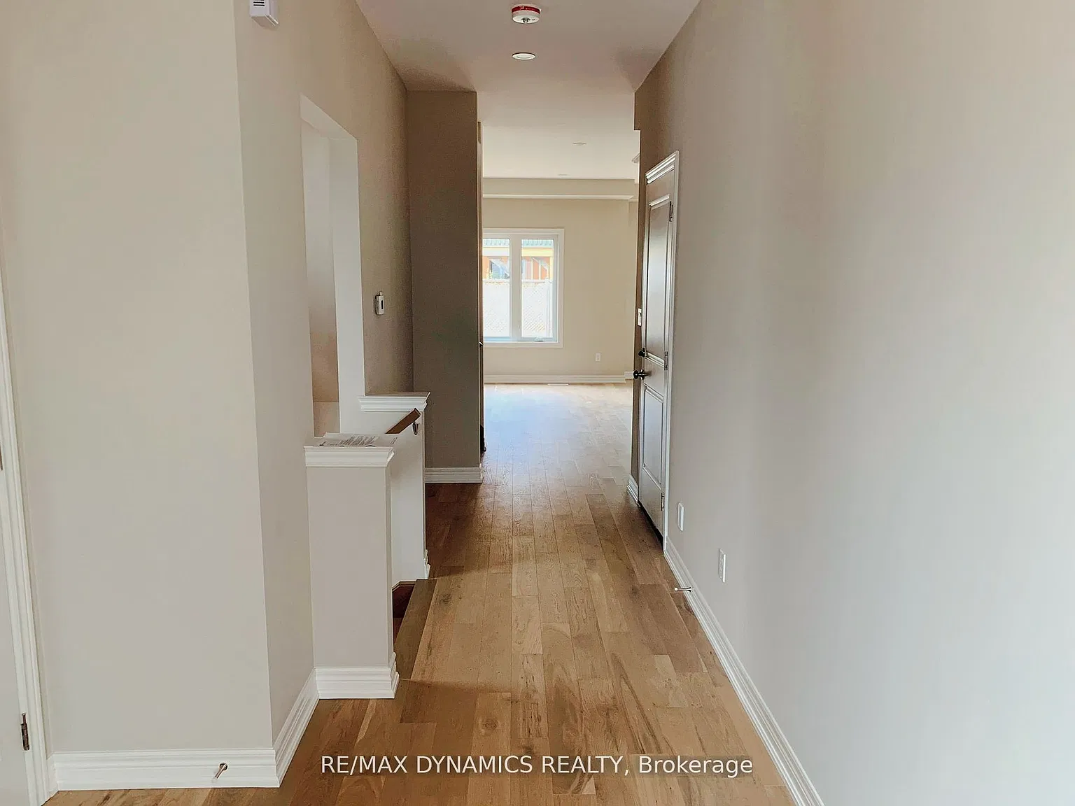 3 bed, $2,700 — Photo 2