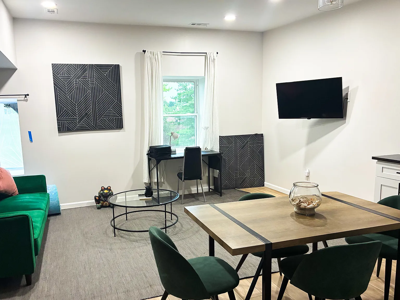 2 bed, 900 sqft, $1,100 — Photo 3