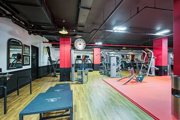 Rented by Greystar | media 6