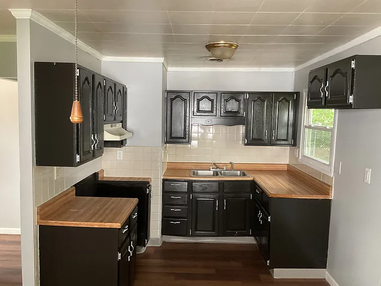 113 Saint Thomas Ln — Photo 17