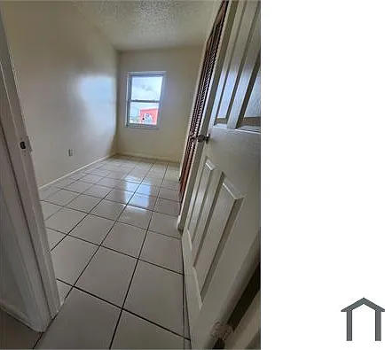 4131 Commercial Dr — Photo 13