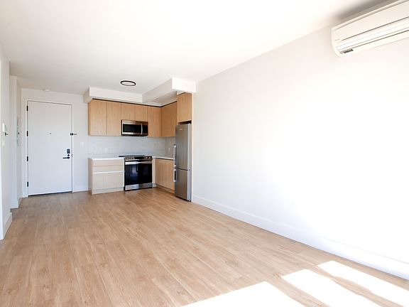 4th image of 11 Herkimer St #506