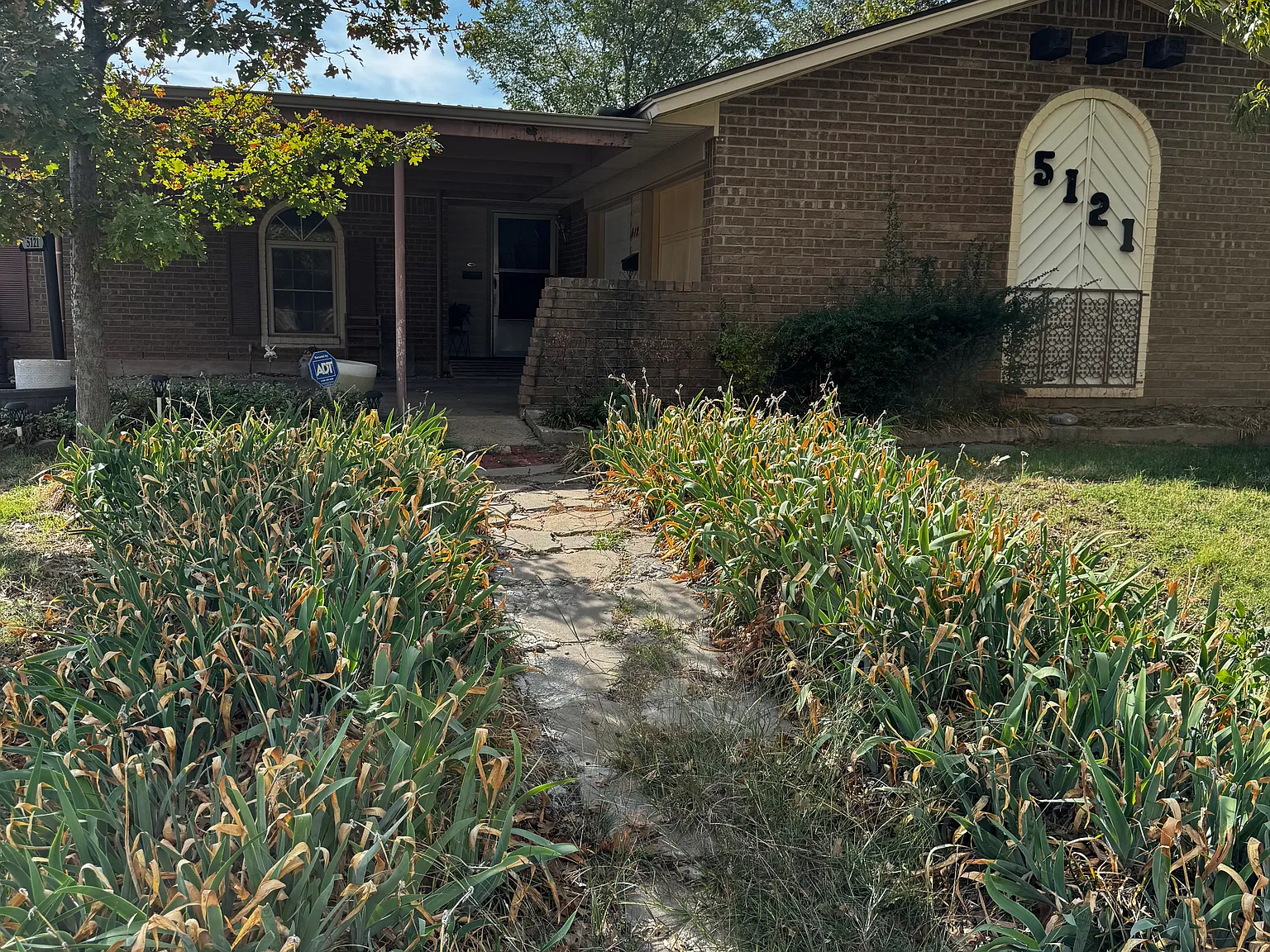 4 bed, 1456 sqft, $1,895 — Photo 1