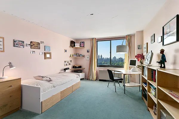 Rented by Compass | media 18