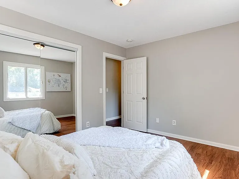 6416 Sherwood Ave — Photo 8