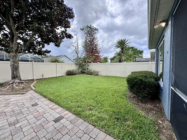 5004 Marbella Isle Dr — Photo 33