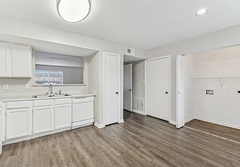 Parkland Pointe — Photo 7