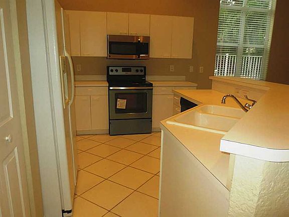 5th image of 7669 NW 71st Way