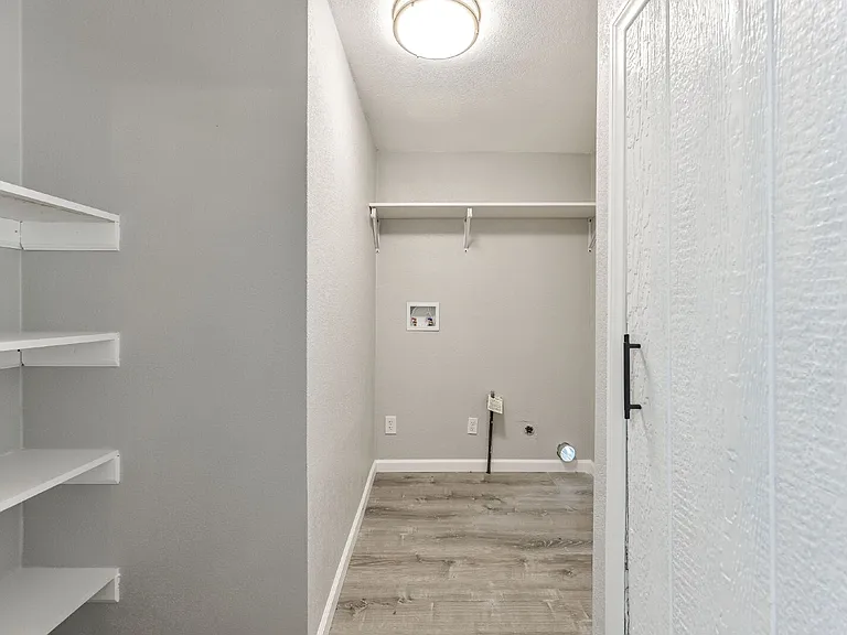 4453 Maia Way — Photo 26