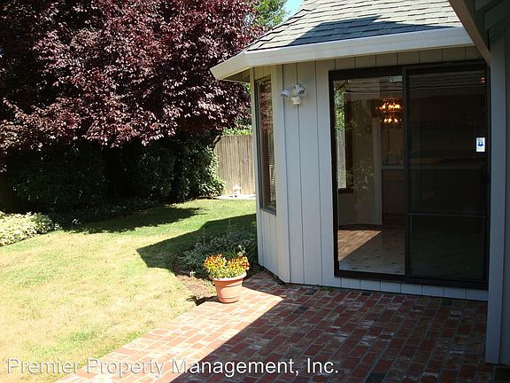 2nd image of 2110 SE Blairmont Dr