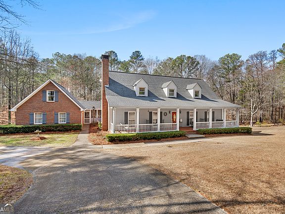 3rd image of 3743 Johnston Rd