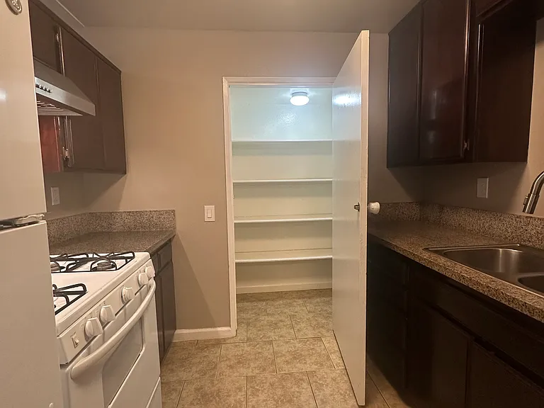 16645 Valencia Ave #2A — Photo 8