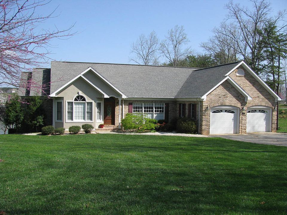1st image of 721 Strawberry Banks Dr