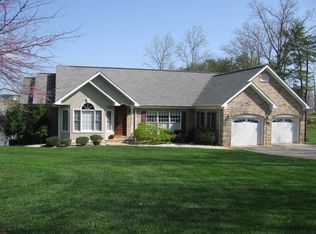 721 Strawberry Banks Dr, Moneta, VA 24121