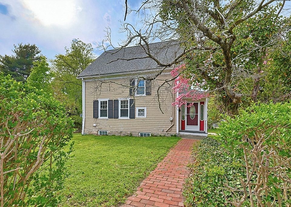 1st image of 98 Pleasant St