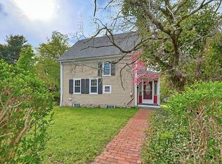 98 Pleasant St, Milton, MA 02186