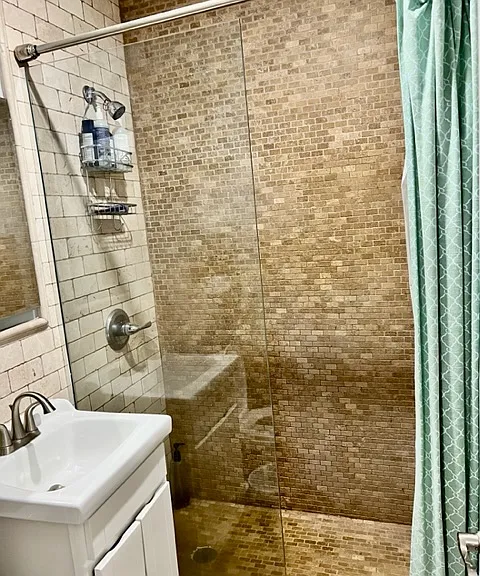 229 W 16th St #1C — Photo 18
