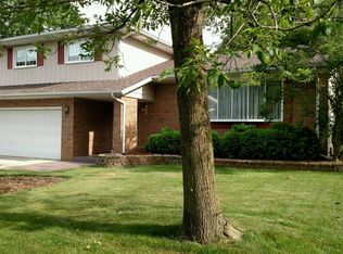 604 Wellington Rd, Valparaiso, IN 46383