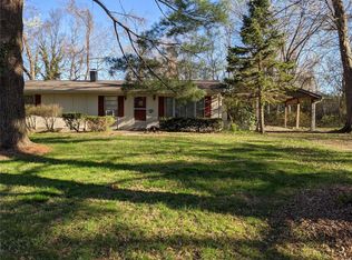 215 Clarence Dr, Saint Charles, MO