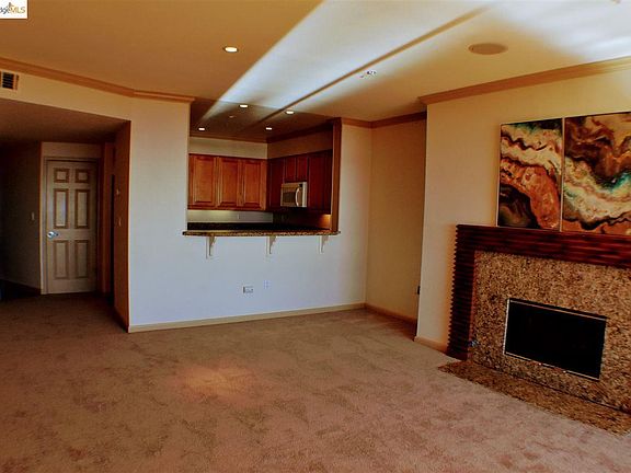 5th image of 1400 Pinnacle Ct APT 308
