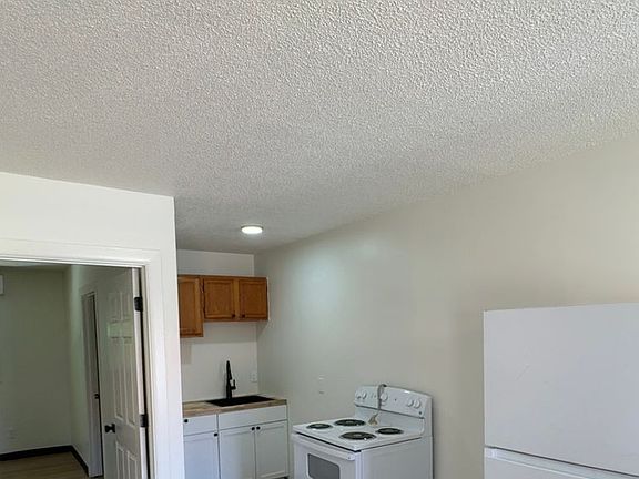 4th image of 1815 Harding Blvd #6
