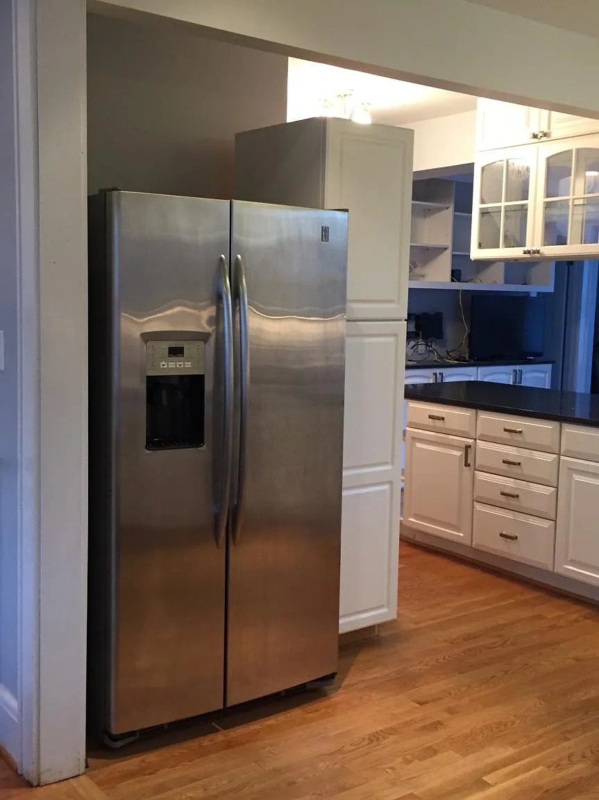 3 bed, 2400 sqft, $3,300 — Photo 3