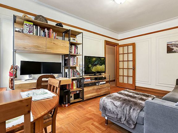 2nd image of 305 E 88th St APT 4B