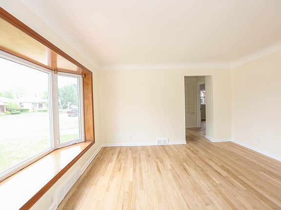 2nd image of 21759 Schroeder Ave