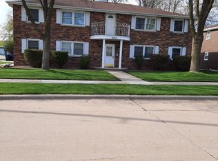 2300 E Peter St APT 1, Appleton, WI 54915