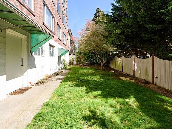 315 N 50th St Common Backyard