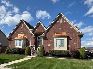 13691 Basswood Cir, Belleville, MI 48111