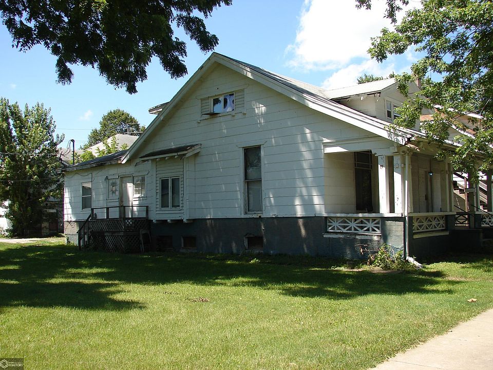 2nd image of 207 N Adams St
